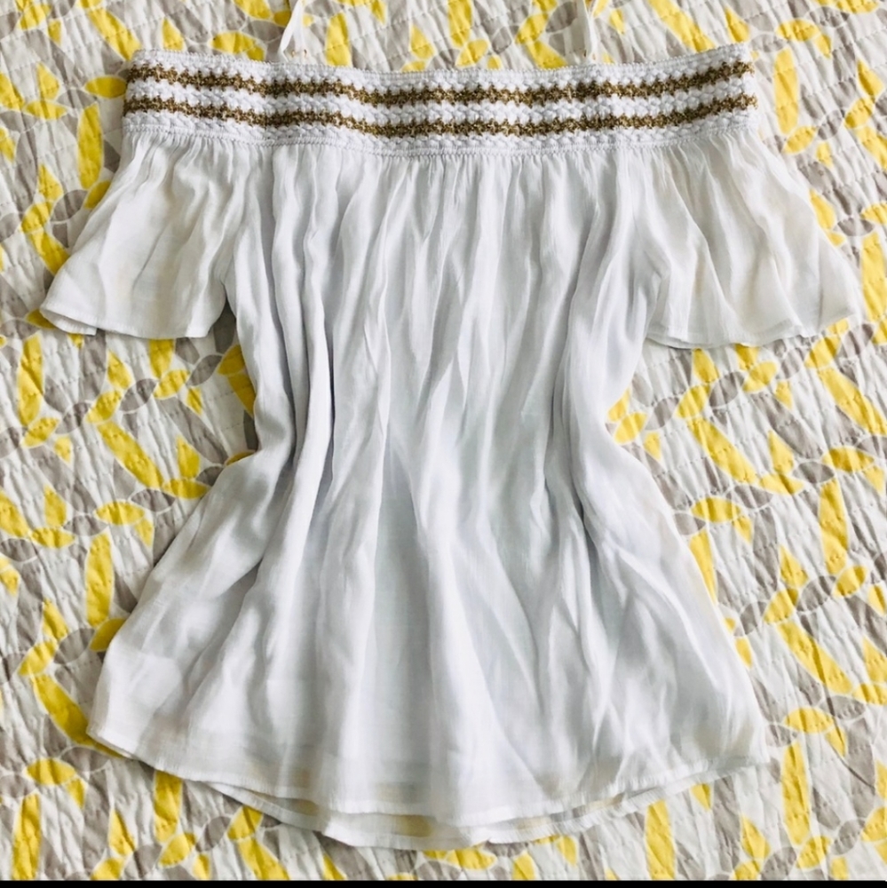 THALIA SODI white and gold top size MEDIUM